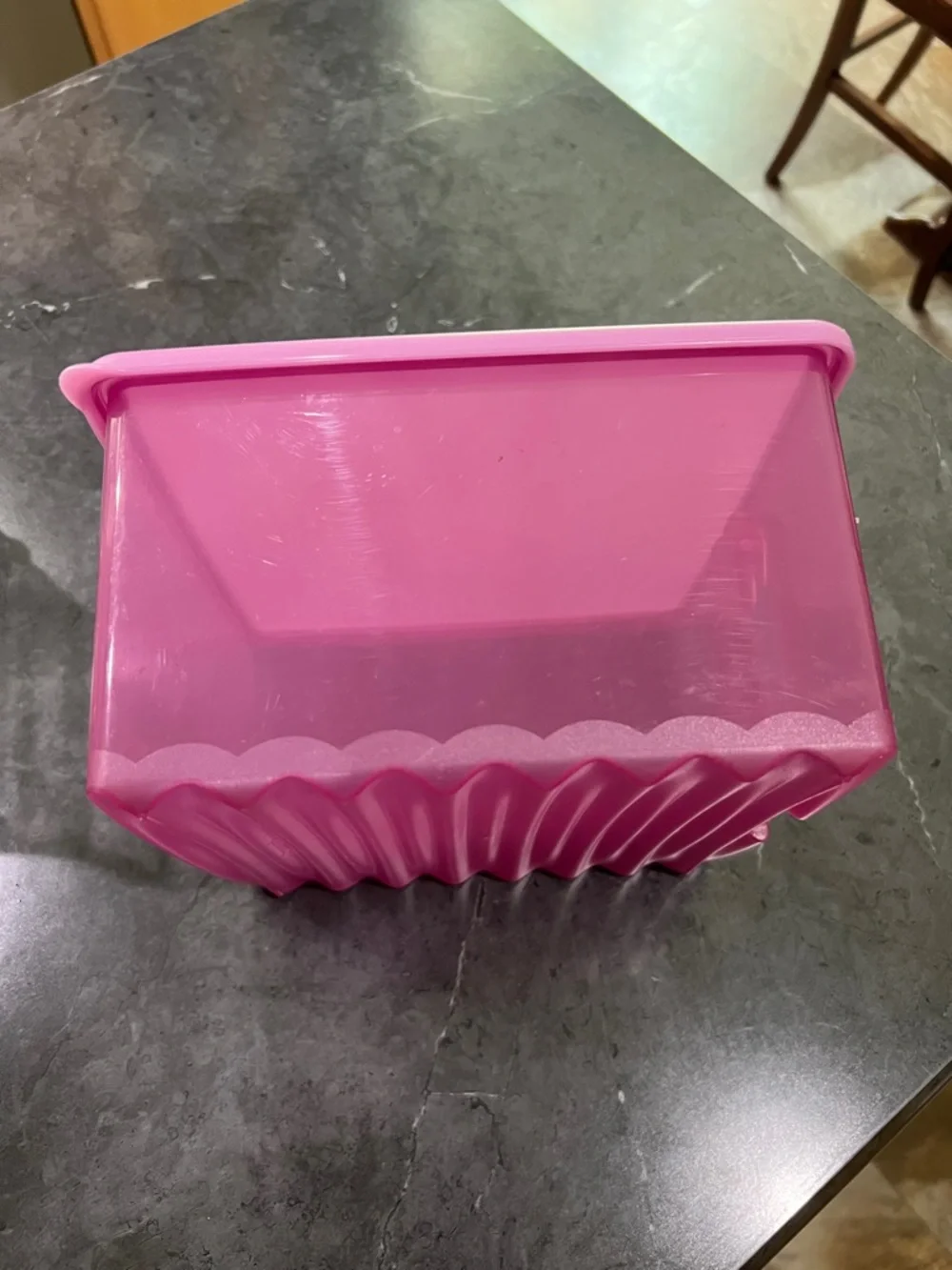 Purple Tupperware Fridgesmart Veggie/Fruit Storage container